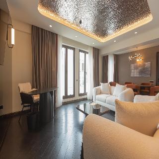 Adia Aluma Athens, Curio Collection