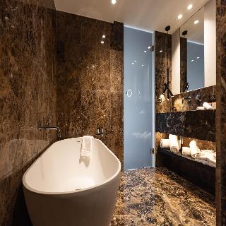 Adia Aluma Athens, Curio Collection