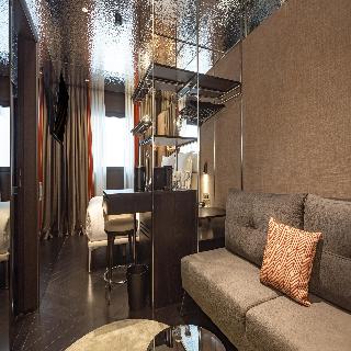 Adia Aluma Athens, Curio Collection