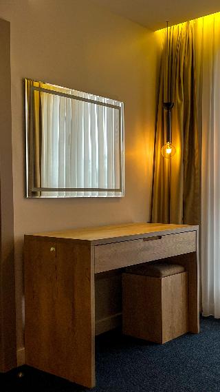 Room Room