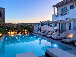 Mykonos Dot Suites