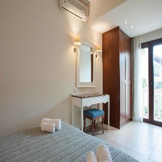 Frideriki Studios & Apartments
