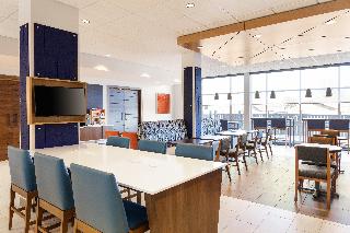 Holiday Inn Express & Suites Colby