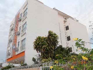 Equipetrol Day Apartments And Suites
