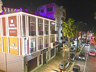 Ambasador Hotel