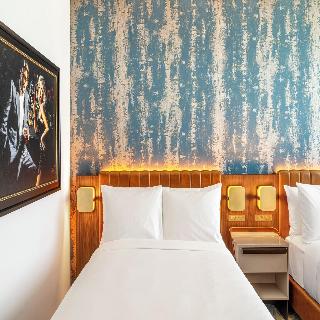 The Remi Scottsdale, Autograph Collection