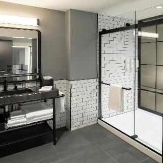 Moxy Cincinnati Downtown