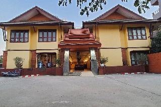 Yellow Tique Hotel By Zuzu
