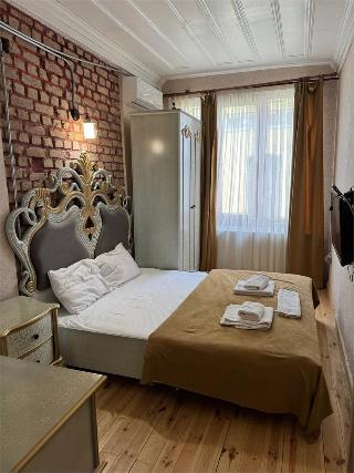 Room Room