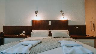 Karavostasi Beach Hotel