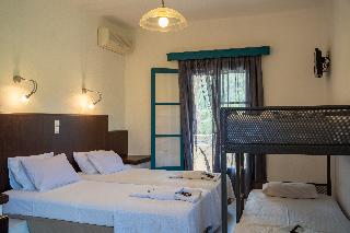 Karavostasi Beach Hotel