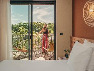 Room Room
