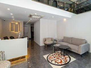 Quinnova Hotel