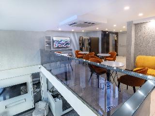 Quinnova Hotel