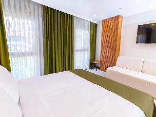 Quinnova Hotel