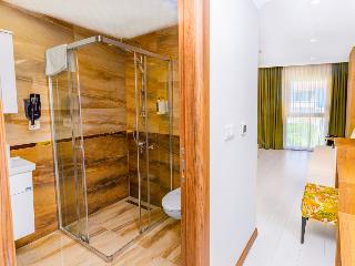 Quinnova Hotel