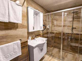 Quinnova Hotel