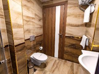 Quinnova Hotel