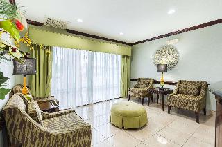 2 Queen Beds, Suite, Nonsmoking