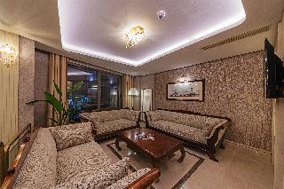 Triton Hotel