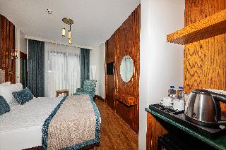 Triton Hotel