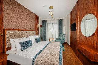 Triton Hotel
