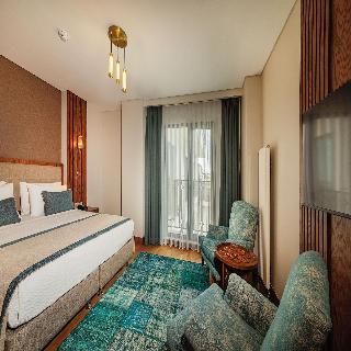 Triton Hotel