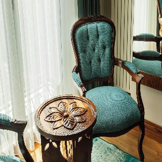 Triton Hotel