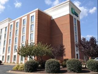 Holiday Inn Express Fredericksburg Southpoint