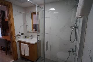 Ruwais Hotel