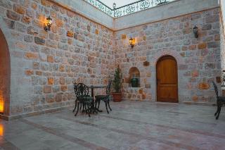 Kasr-i Divan Hotel
