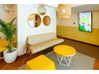 Bloom Hotel - Hsr Club