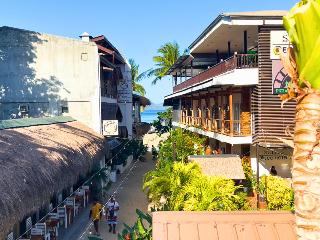 Suites By Eco Hotels