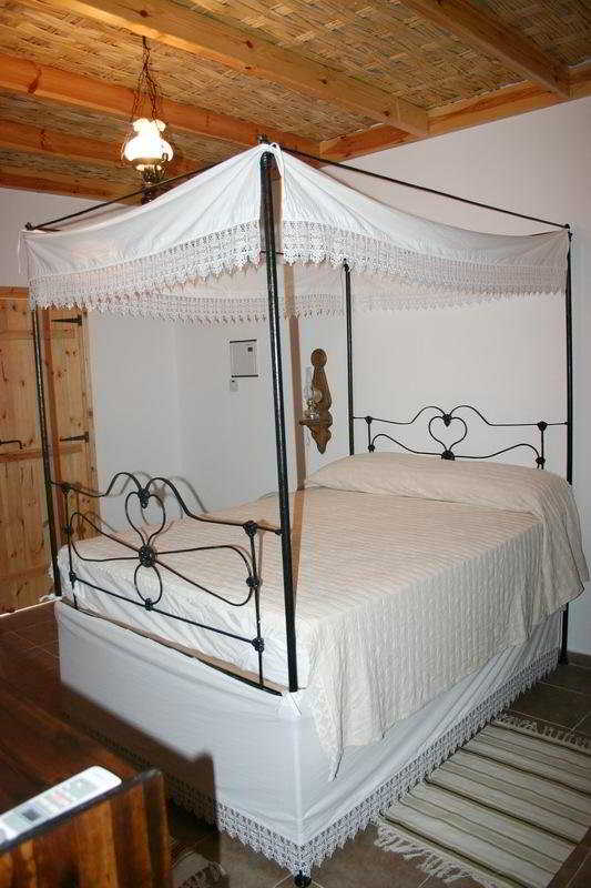 Room
 di The Nitovikla Garden Hotel