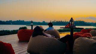 Thotupola Lakeside Resort