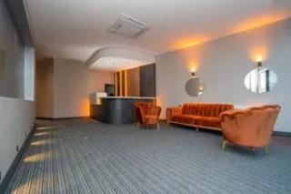 And Center Suite