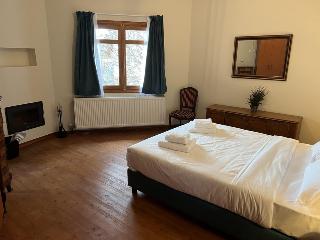 Aurora Inn