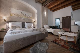 Room Room