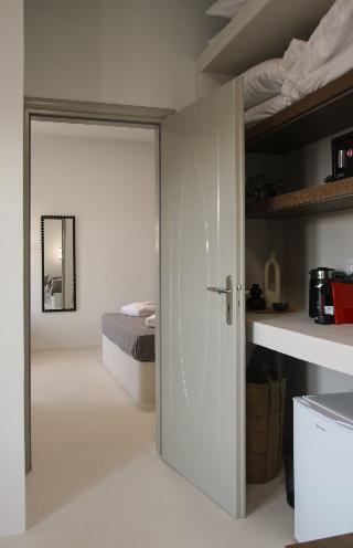 Airy Suites
