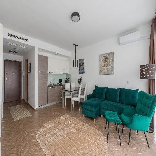 SWU Carrara Apartments