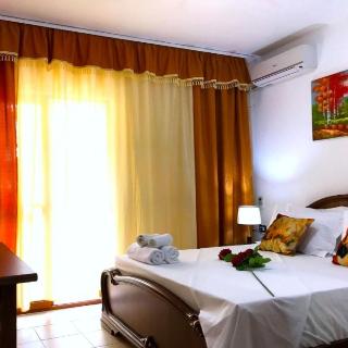 Hotel Mali i Robit