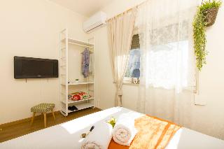 Room Room