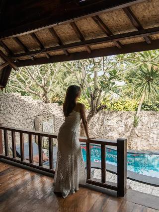 Yoki's Bungalows By Zuzu