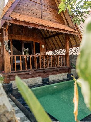 Yoki's Bungalows By Zuzu