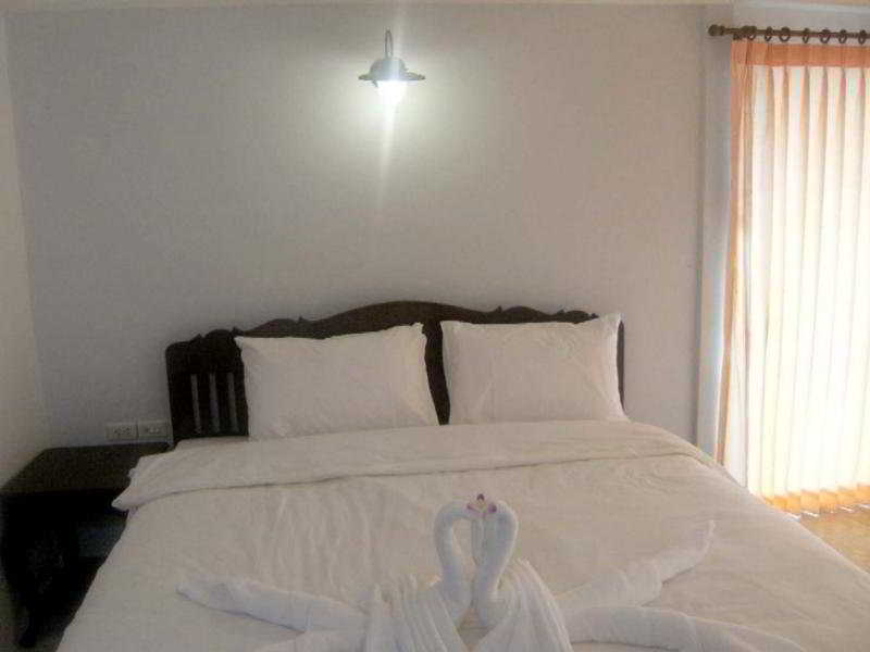 Room thumbnail 12
