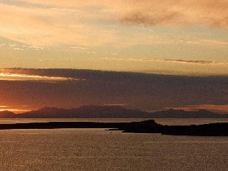 Luura - Cliff, Paros, Morgans Originals