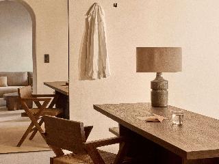 Luura - Cliff, Paros, Morgans Originals