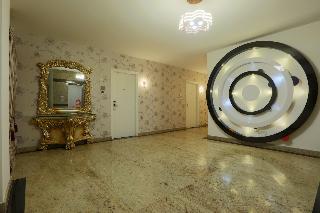 Premier Suites Business Hotel