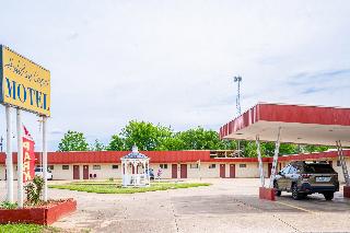 OYO Holiday Capri Motel & Rv Park