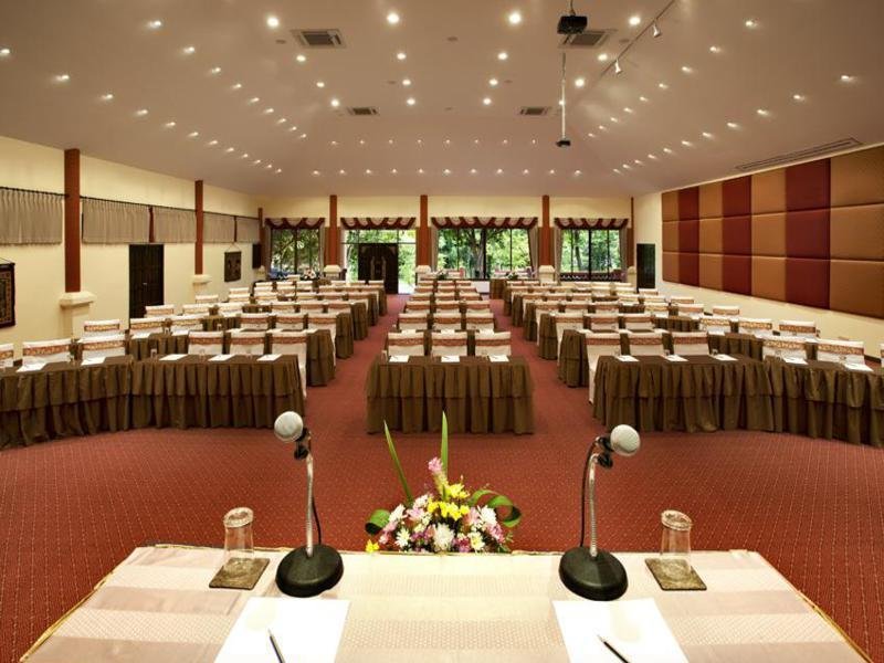 Conferences
 di Away Suansawan Chiang Mai